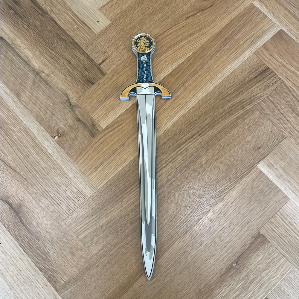 Walt Disney World Disney Bippidi Boppidi Boutique Sword and Shield Set - Picture 4 of 10